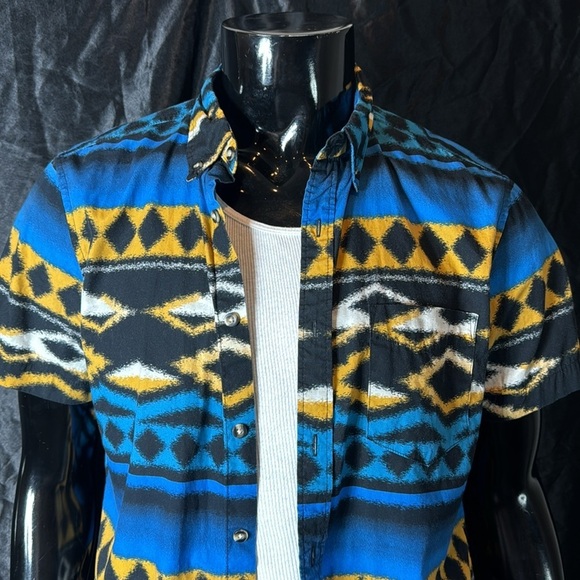 Men Tribal Afro Inspire Print Button Up - Picture 3 of 7